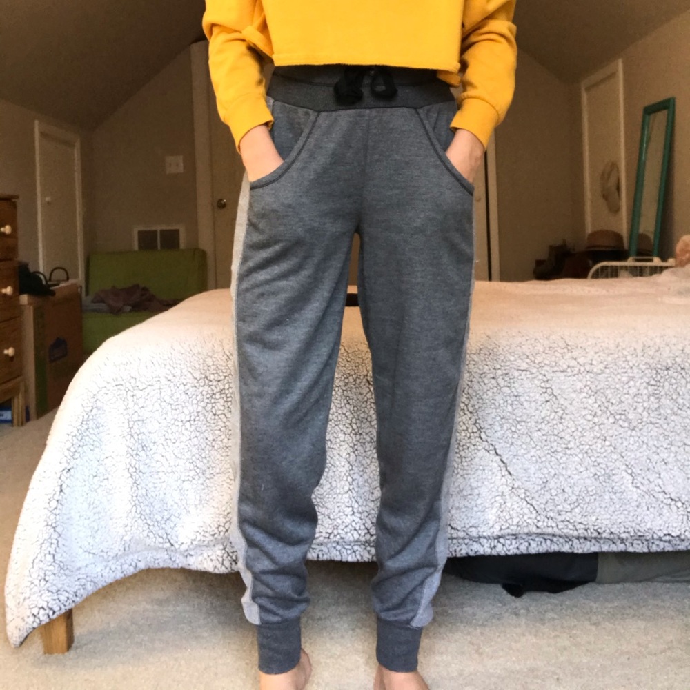 Gray sweatpants/joggers